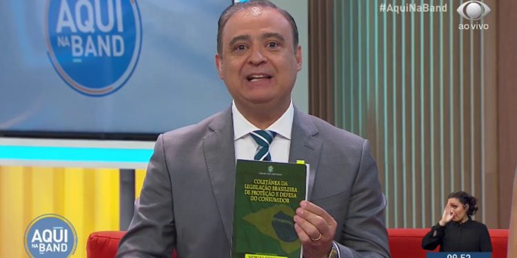 Aposentado, saiba como se prevenir de golpes